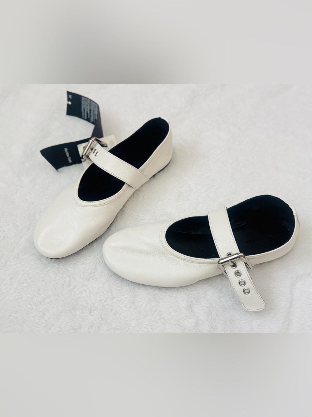 Massimo Dutti White Mary Jane Leather ballet Flats with Buckle/ new with tag